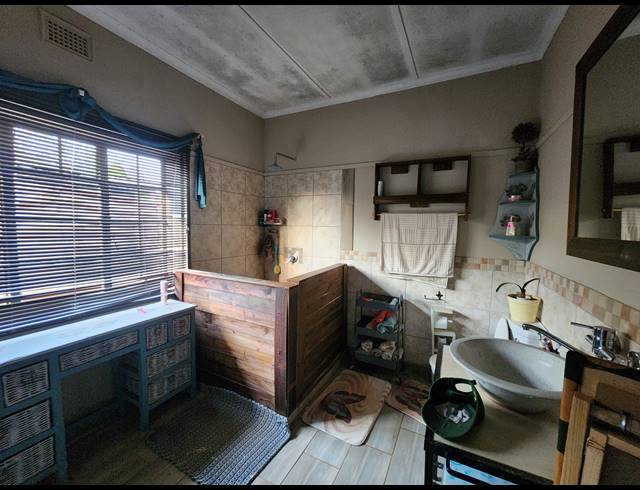 3 BEDROOM FREESTANDING FOR SALE IN GREENDALE